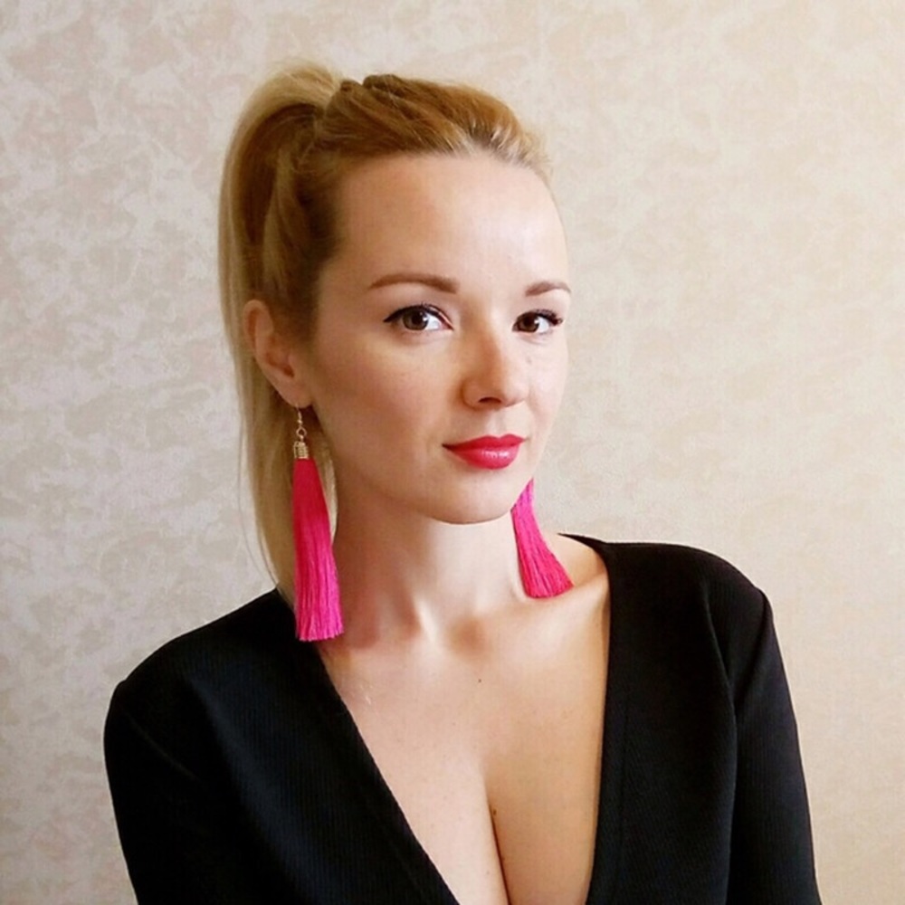 🆕 {LAST ONE} Long Tassel Dangle Earrings • Pink - Picture 2 of 3